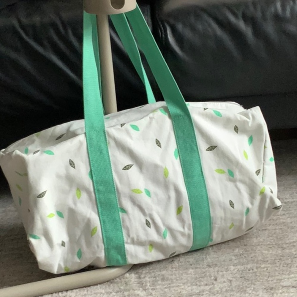 L’occitane white and green Duffle bag